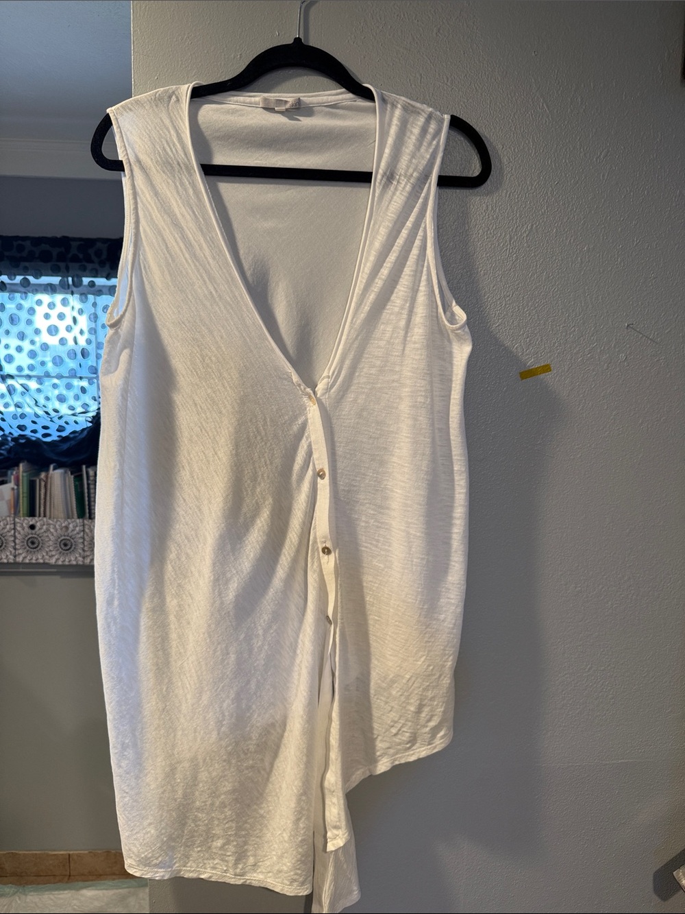 Skin White Sleeveless V-Neck Button-Front Tunic